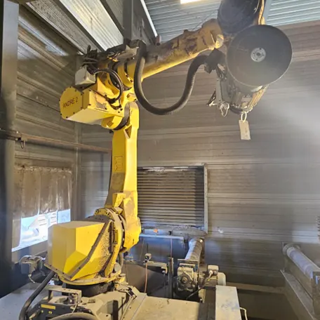 Slijprobot in een betonfabriek